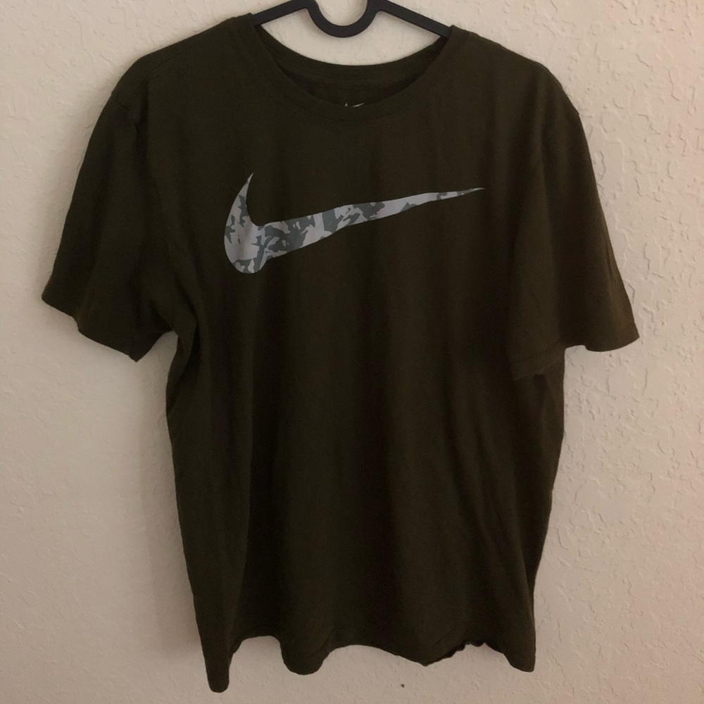 Nike T Shirt